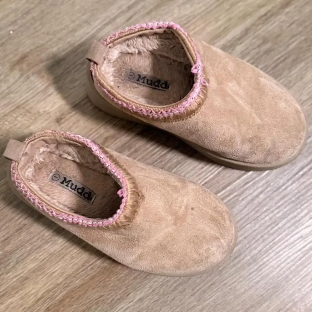 Girls cozy platform clog